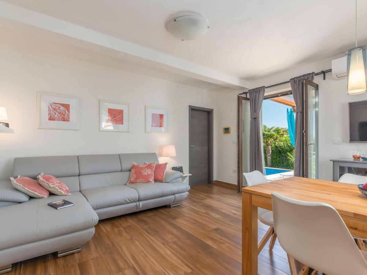 Ferienhaus Joy By Interhome *